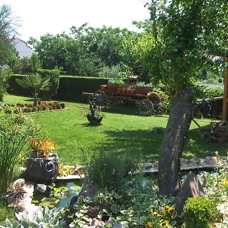 Jolanda-2 Apartament *